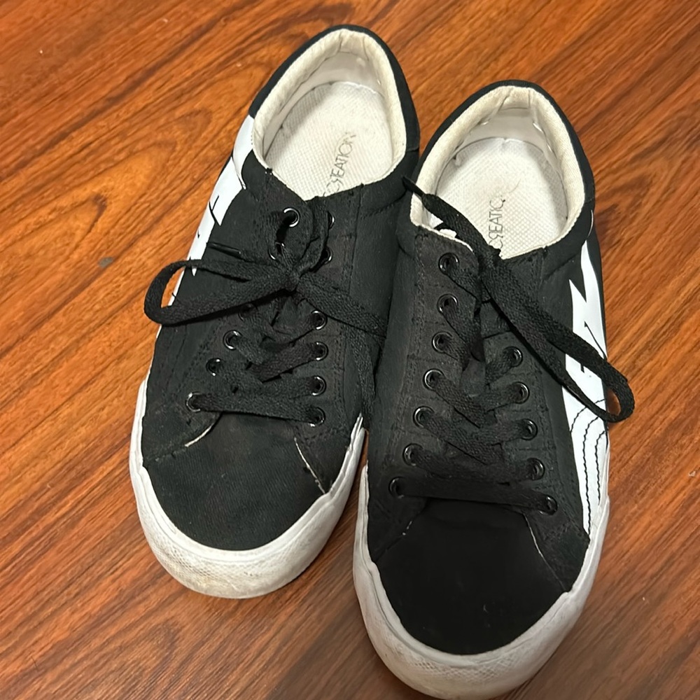 Creative Recreation Black & White low tops Size 8.5
